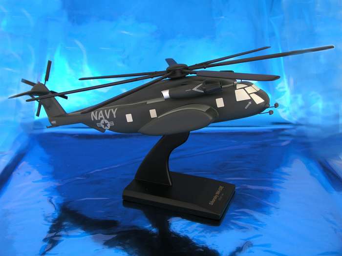 USN - Sikorsky - MH-53E Super Sea Dragon - 1/48 Scale Mahogany Model - C5048H3W