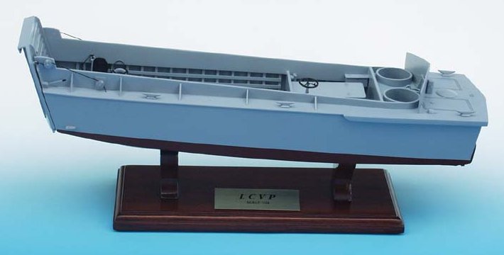 USMC - LCVP Landing Craft Model - 1/24 Scale Mahogany Boat Model