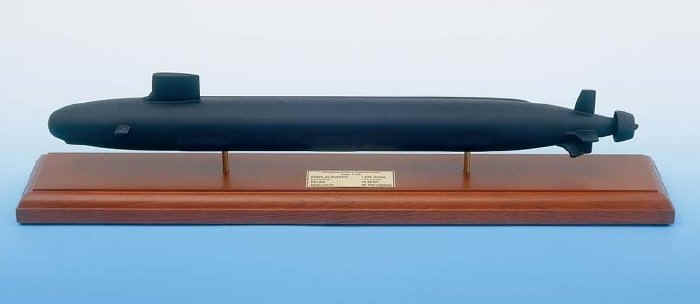 USN - USS Virginia Class Submarine - 1/192 Scale Mahogany Model - SCMCS011W