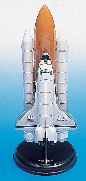 NASA - Space Shuttle Discovery with Full Stack - 1/200 Scale Plastic Model