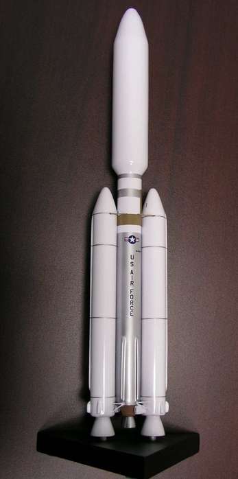 NASA - Martin-Marietta - Titan IV Rocket with SRMU - 1/200 Scale Resin Model - E1520R32R