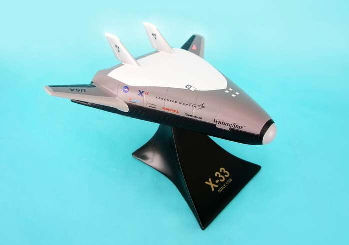 NASA - Lockheed-Martin - X-33 Venture Star - 1/100 Scale Resin Model - E2410R3R