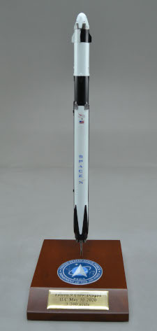 NASA - Delta IV Rocket (Medium) - 1/100 Scale Mahogany Model