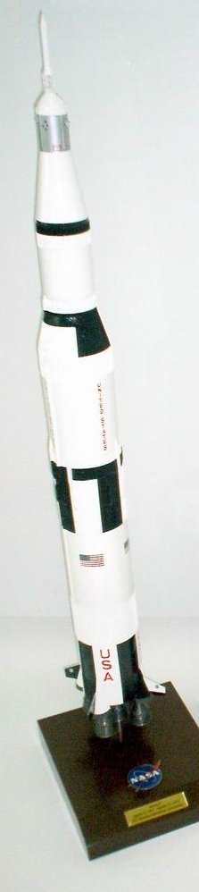 Apollo Saturn V Rocket 1/100 Scale