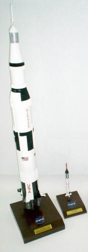 NASA - Apollo Saturn V Rocket Model - 1/100 Scale Model