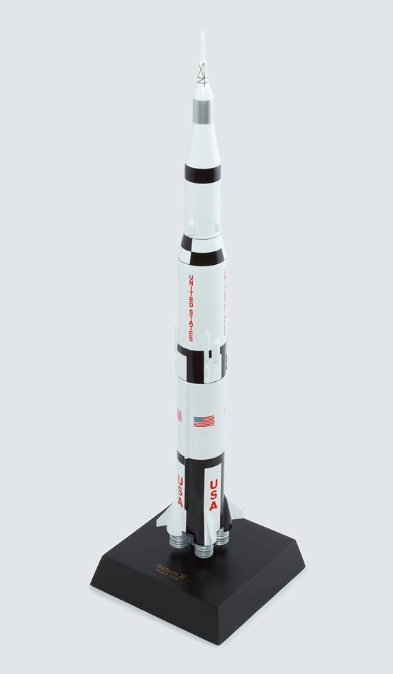 Saturn V 1:200 Scale 