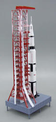 Apollo - Saturn V Rocket on Launch Pad - 1/200 Scale Model