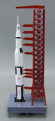 Apollo - Saturn V Rocket on Launch Pad - 1/200 Scale Model