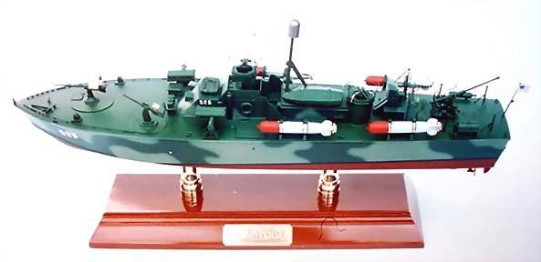 PT-525 Patrol Torpedo Boat - Mahogany Model