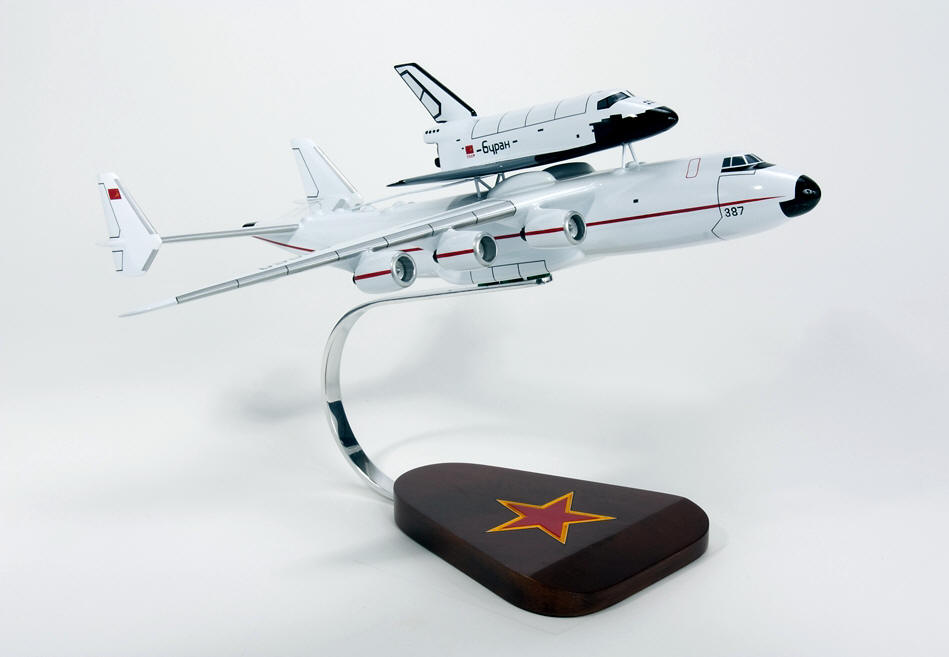 Russian - AN-225 with Space Shuttle Orbiter Piggyback - 1/200 Scale Model