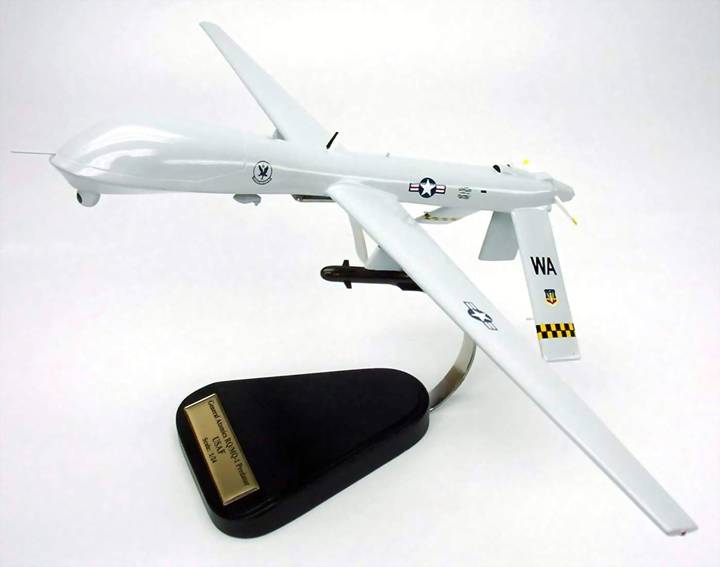 USAF RQ/MQ-1B Armed Predator UAV Airplane Model